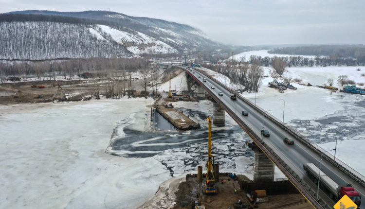 мост