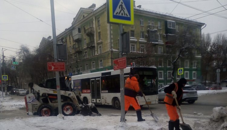 уборка после снегопада